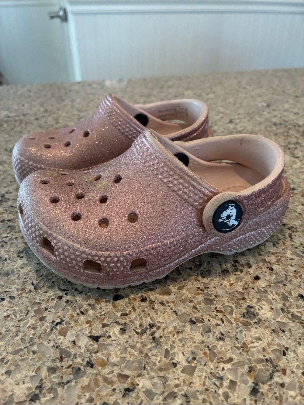 6C Rose Gold Sparkle Crocs